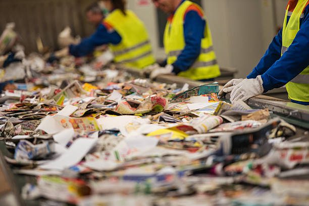 Companiile care se ocupă cu reciclarea deșeurilor sunt obligate să implementeze standarde de bune practici, așa cum este certificarea ISO?
